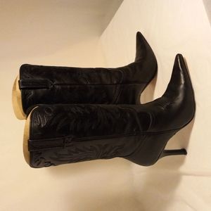 Beautiful Black Lucchese Boots.  Barely used, great condition.